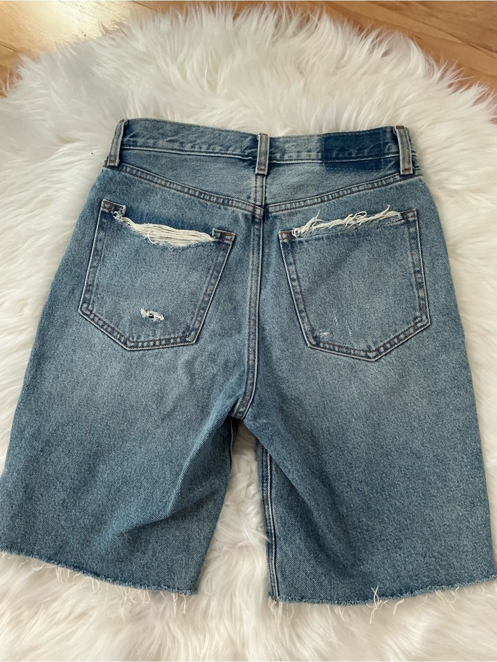 Abercrombie & Fitch High Rise Distressed Denim 9” Bermuda Shorts Size 26 - Picture 2 of 5
